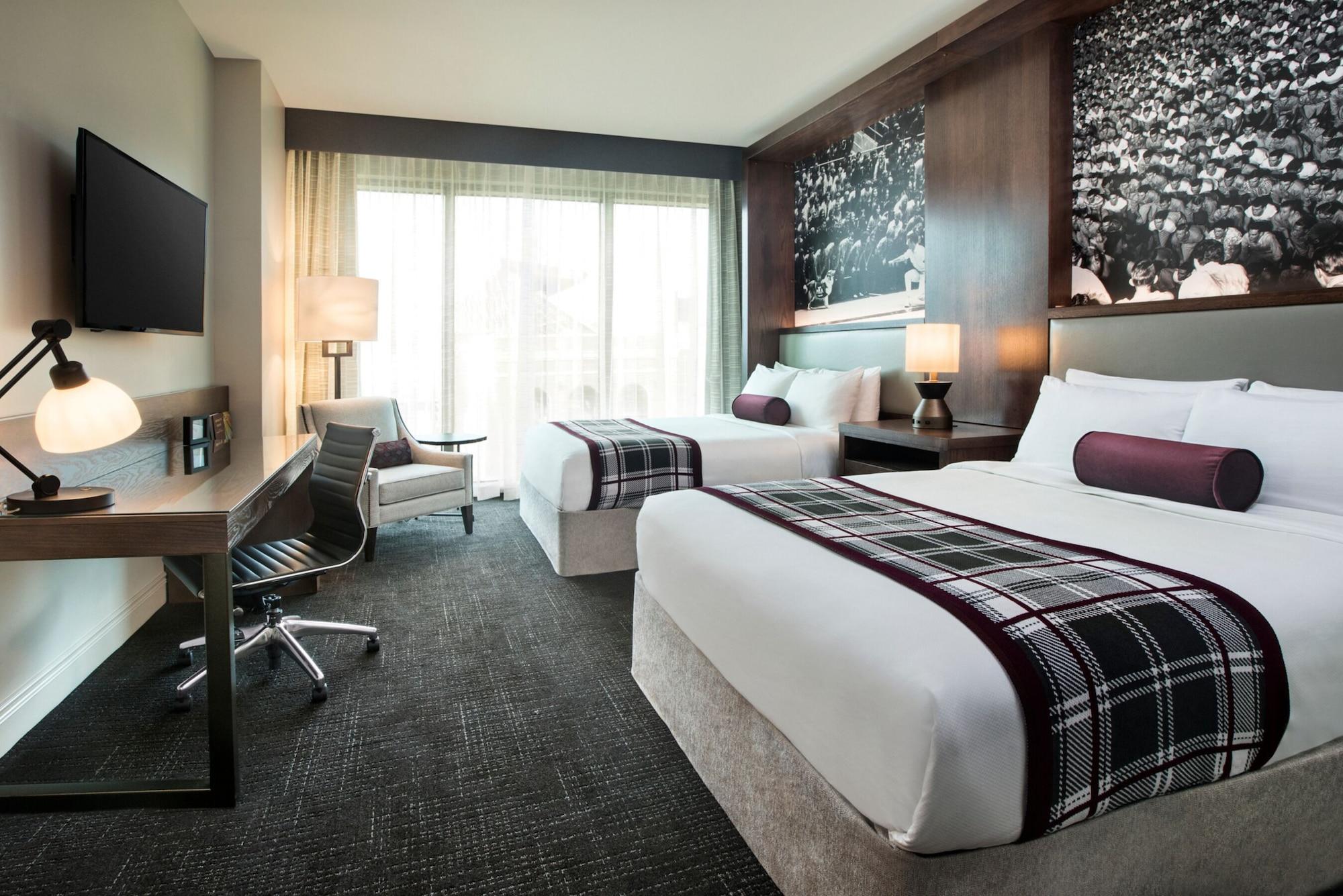 Texas A&M Hotel And Conference Center Колледж-Стейшн Экстерьер фото