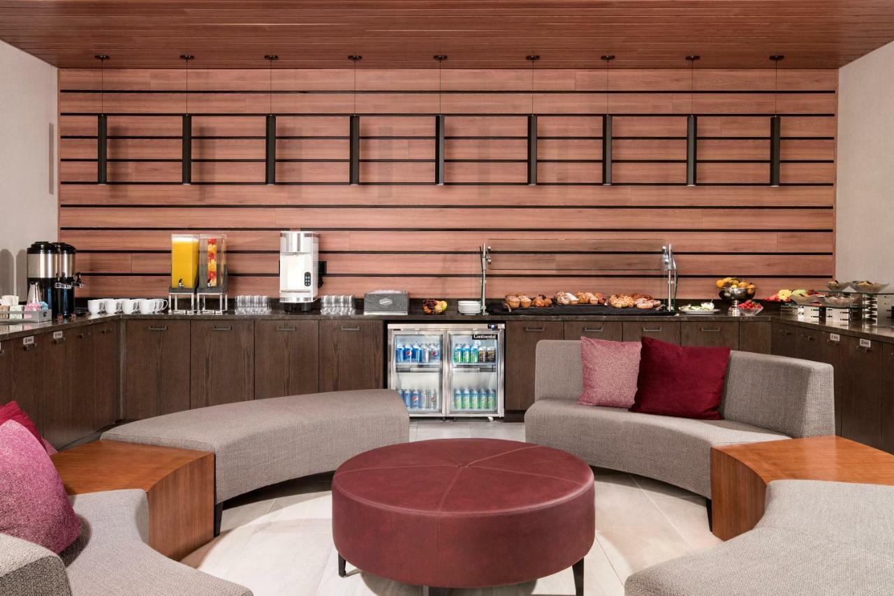 Texas A&M Hotel And Conference Center Колледж-Стейшн Экстерьер фото