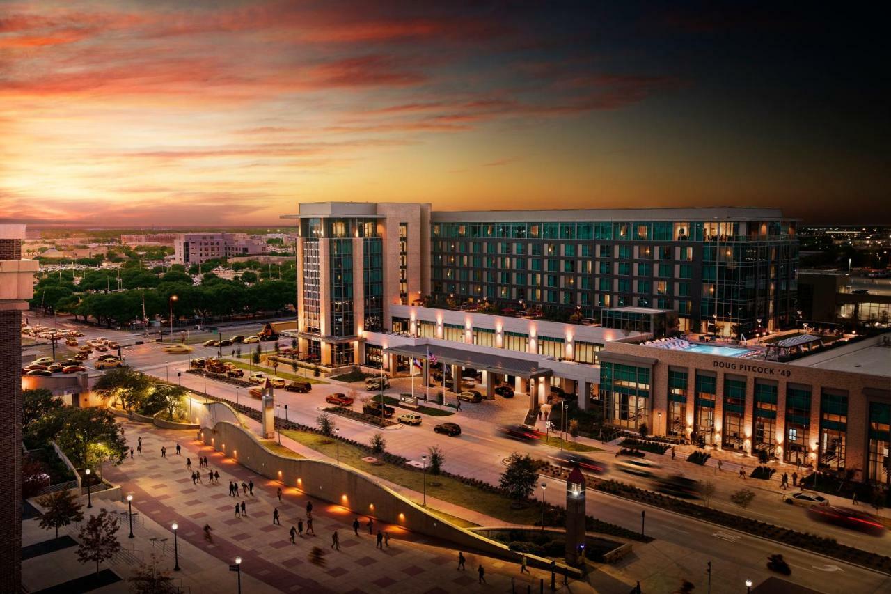 Texas A&M Hotel And Conference Center Колледж-Стейшн Экстерьер фото