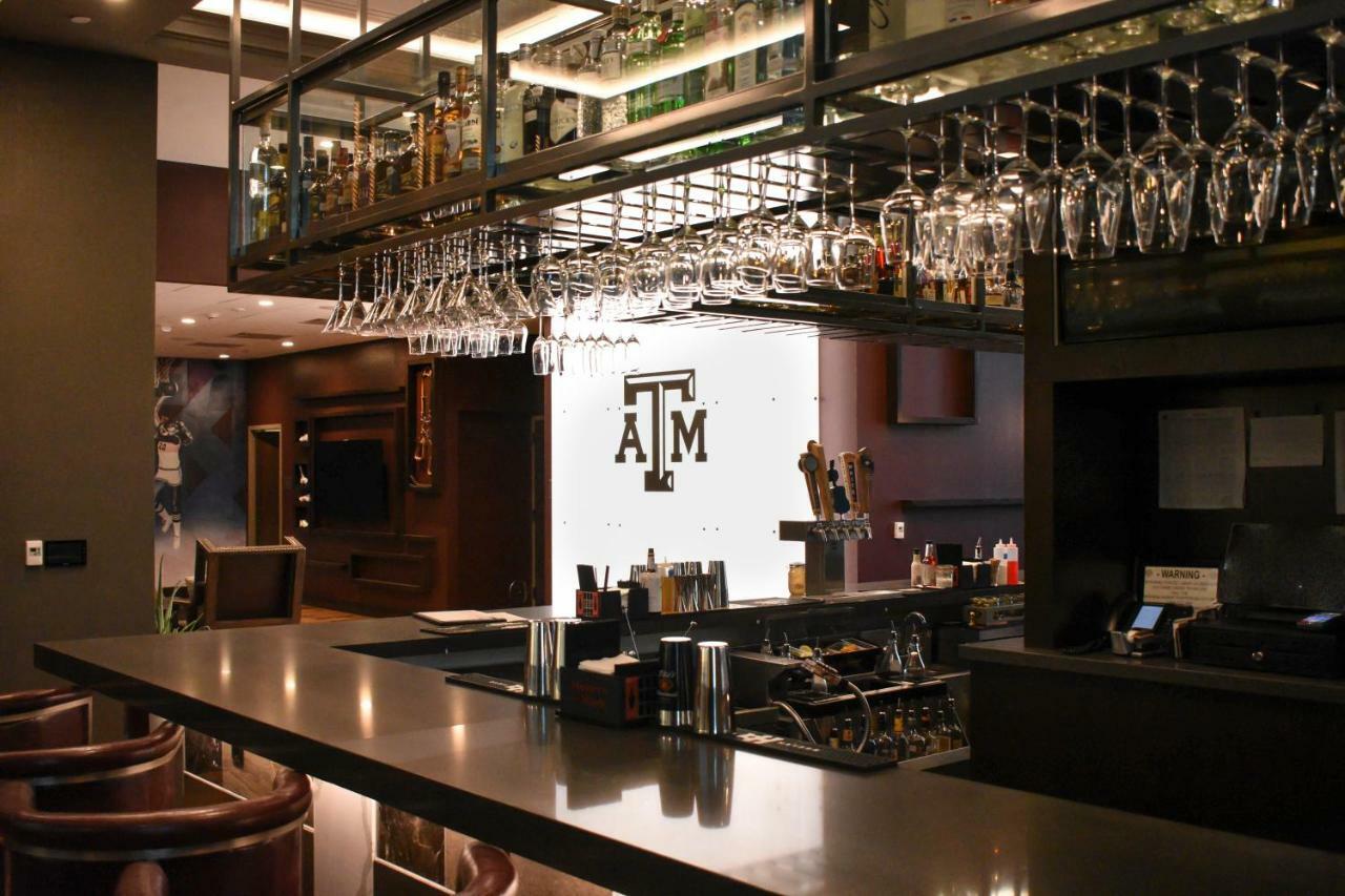 Texas A&M Hotel And Conference Center Колледж-Стейшн Экстерьер фото